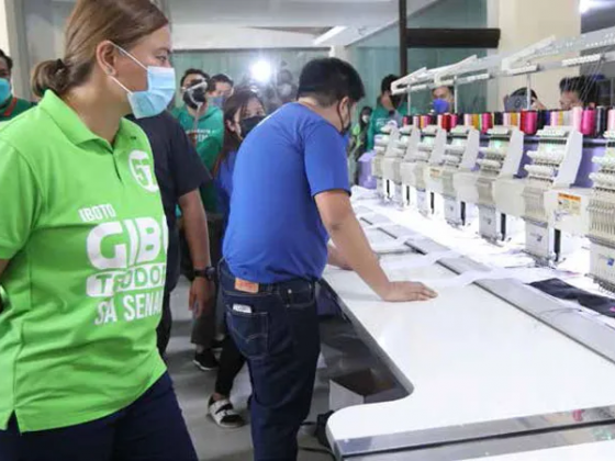 Bulacan barong makers impress VP bet Sara