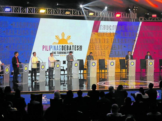 Comelec to seek law requiring poll bets' attendance in debates